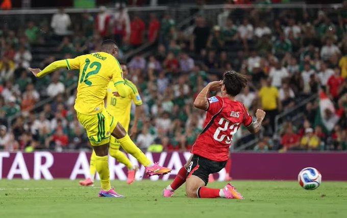 South Africa makes history with World Cup knockout berth